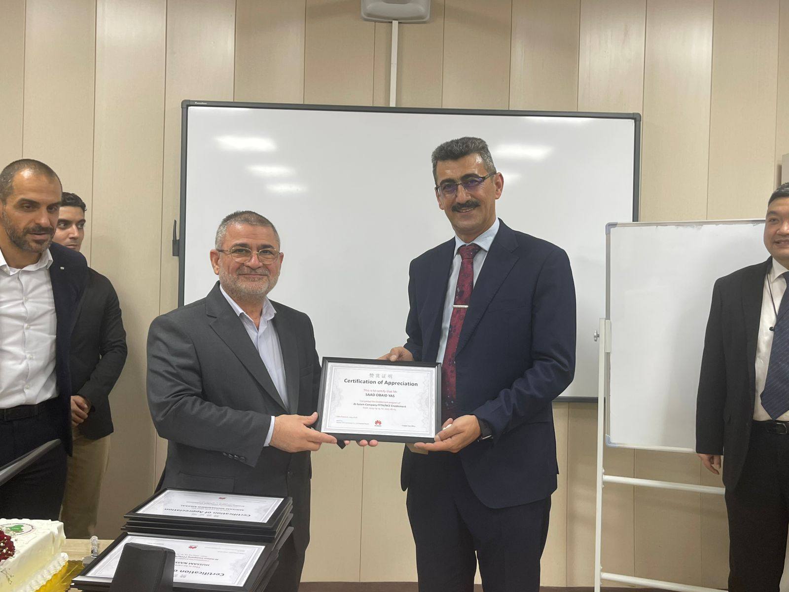 Huawei FTTH Enablement program في ظل التطور المتسارع الذي يشهده قطاع الاتصالات وتقنية المعلومات حيث  أصبحت شبكات الألياف الضوئية إلى المنازل (FTTH) ركيزة أساسية